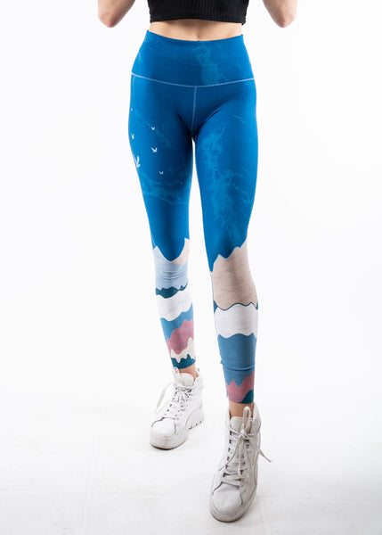 Abstract_Mountain_Yoga_Pants_Up_Front_600x600.jpg