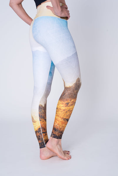 Golden_Hour_Yoga_Pants_Side_2_600x600.jpg