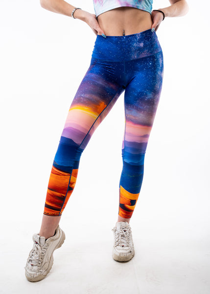 Great_Sand_Dunes_Yoga_Pants_Front_600x600.jpg