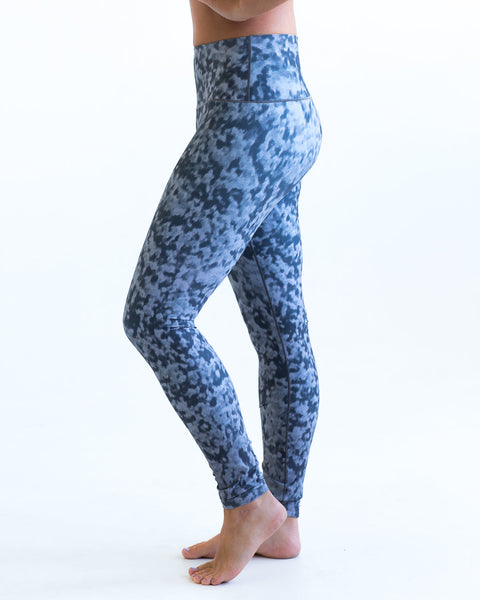 Grey_Fog_Yoga_pants_2_600x600.jpg
