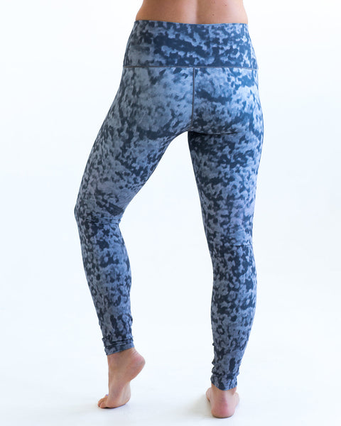 Grey_Fog_yoga_Pants_4_600x600.jpg