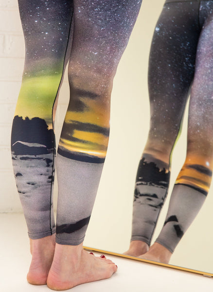 NorthernLightsYogaPants_3_600x600.jpg