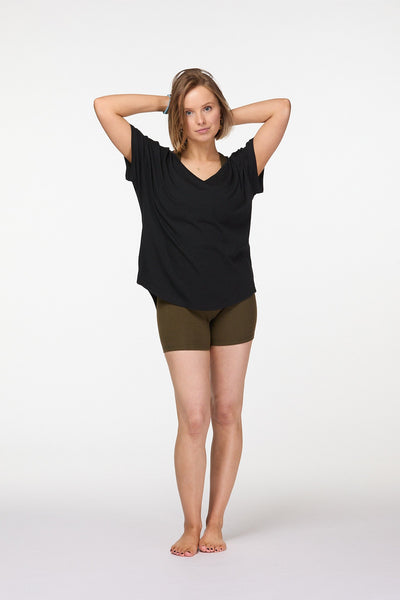Slouchy_oversized_T_shirt_in_black_600x600.jpg