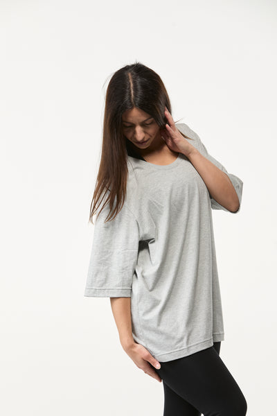 luna-and-soul-grey-oversized-tee-front-pose_dbb11e22-4137-4938-8cdb-2b68c24b5ffe_600x600.jpg