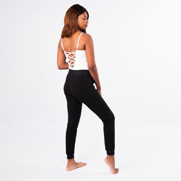 luna-soul-zigzag-top-white-back-view-black-jogger_600x600.png