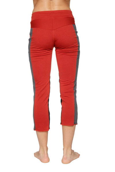 womens-45-length-zipper-pocket-capri-yoga-pant-cinnabar-wcharcoal-black-womens-capris-4-rth-336031_600x600.jpg